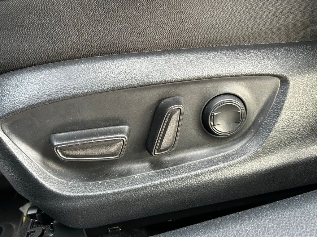 Thumbnail: 2024 Toyota Camry - 17