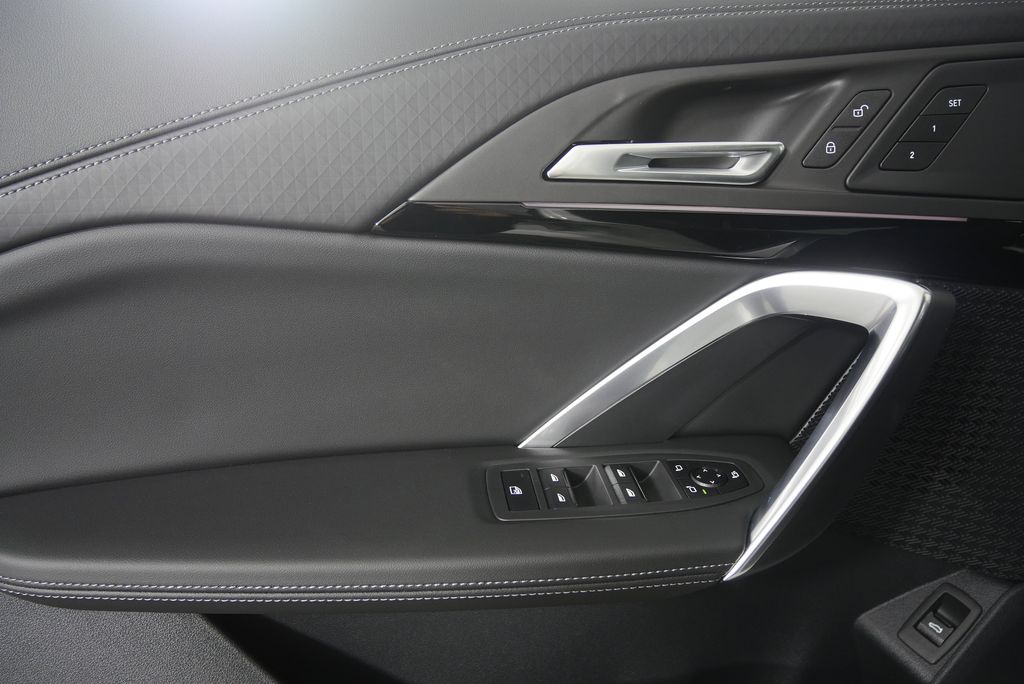 Thumbnail: 2026 BMW X2 - 9