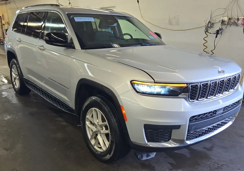 2023 Jeep Grand Cherokee L Laredo Silver at South Hills CDJR