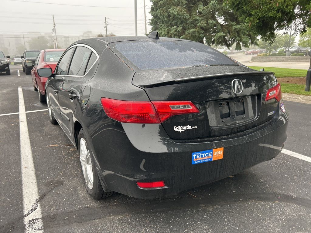 2013 Acura ILX  2