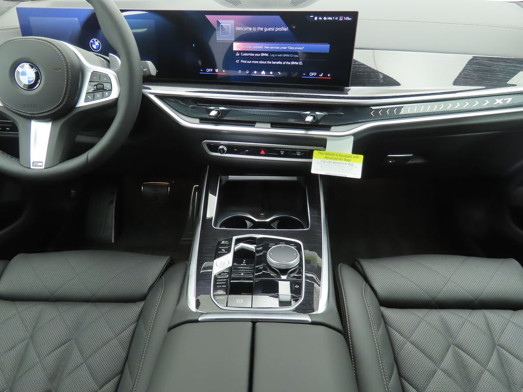 Thumbnail: 2026 BMW X7 - 13