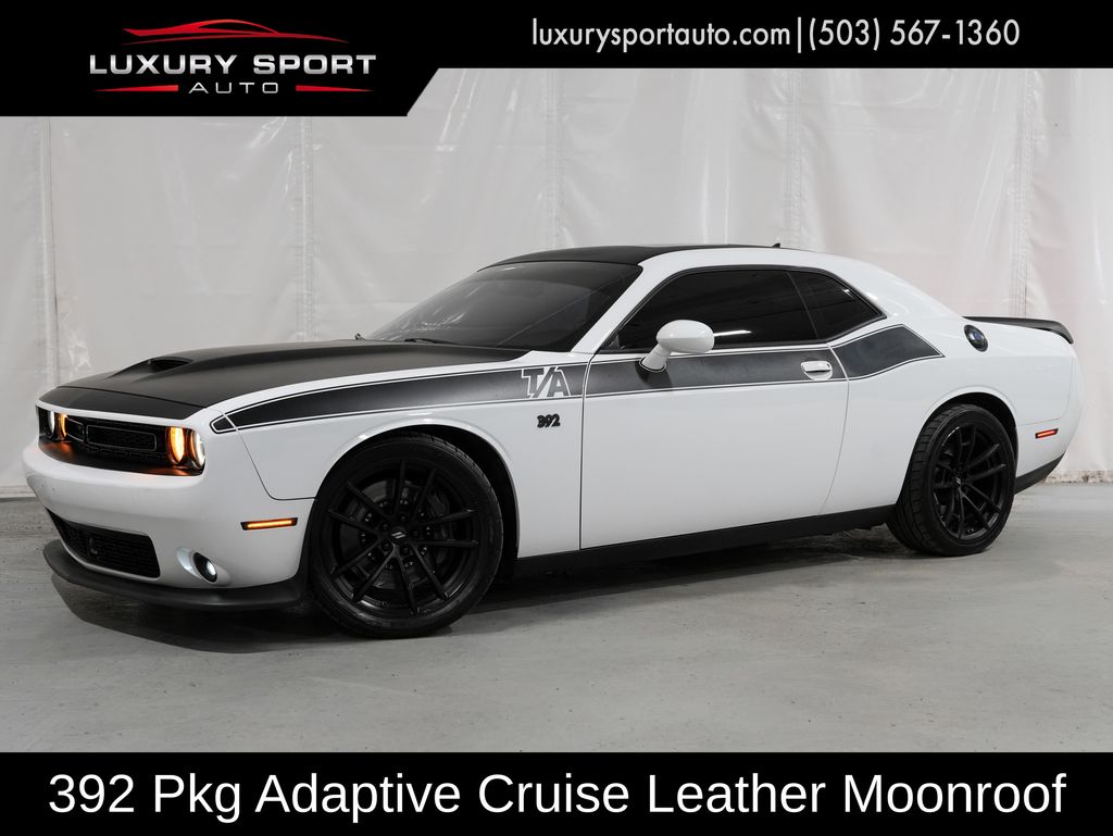 White Knuckle Clearcoat 2018 Dodge Challenger Coupe Rear-Wheel Drive 8-Speed Automatic