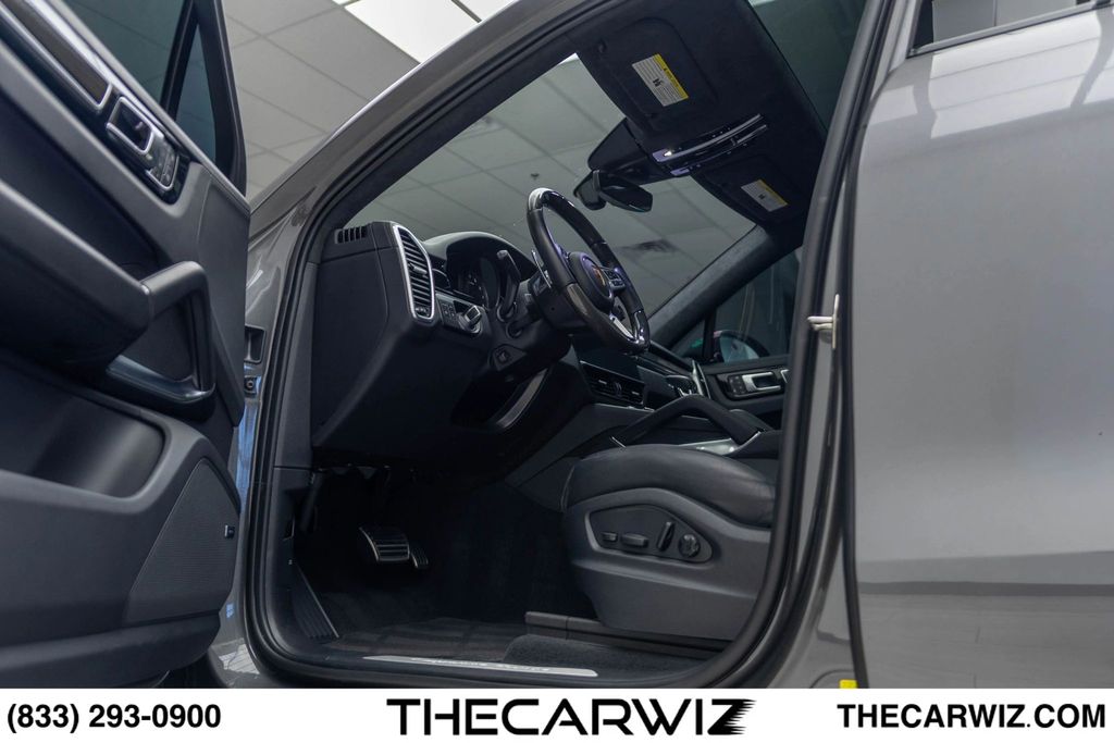 2023 Porsche Cayenne Coup Turbo - Photo 30