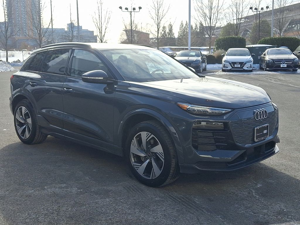 Thumbnail: 2025 Audi Q6 e-tron - 3