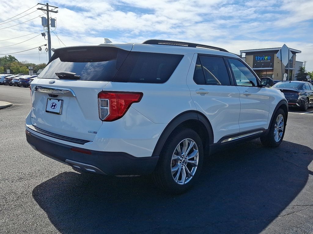 Thumbnail: 2020 Ford Explorer - 6