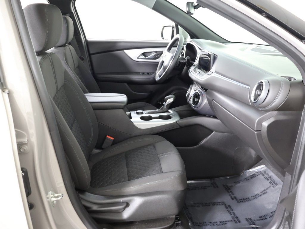 Used 2021 Gray Chevrolet LT image 31