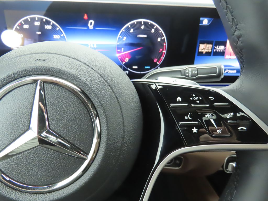 Thumbnail: 2025 Mercedes-Benz GLE - 12