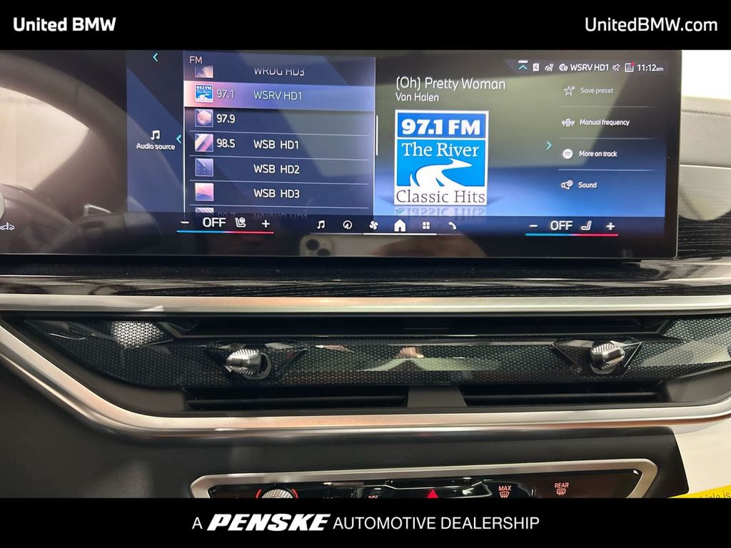 Thumbnail: 2026 BMW X7 - 16