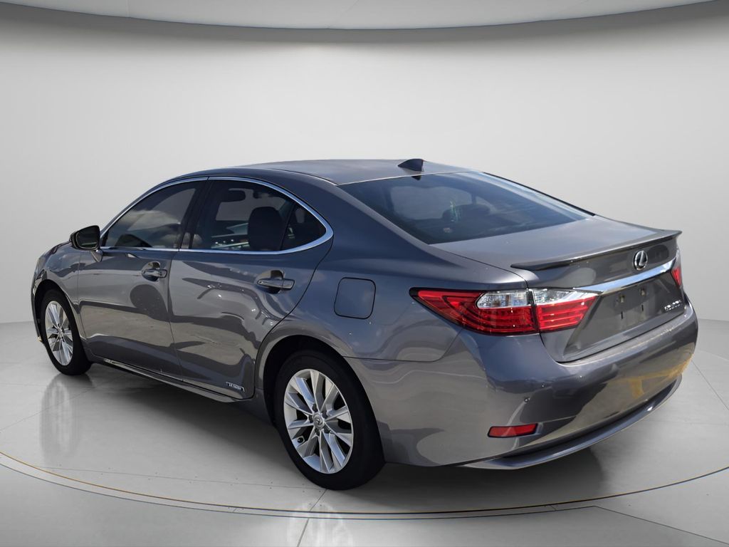 2015 Lexus ES - $8,995