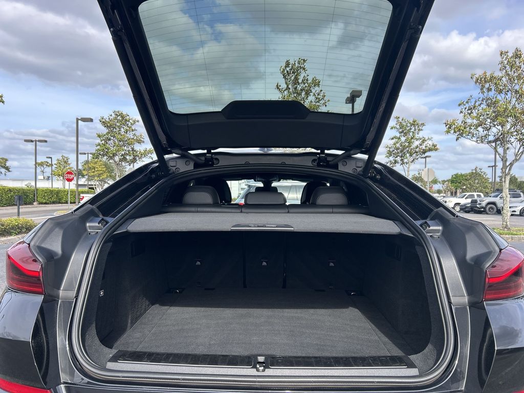 Thumbnail: 2023 BMW X6 - 13