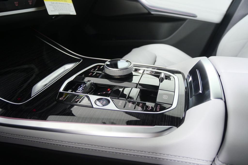 Thumbnail: 2026 BMW X5 - 23