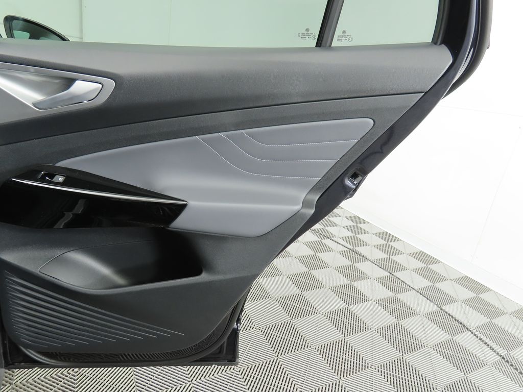 2025 Volkswagen ID.4 Pro S 27