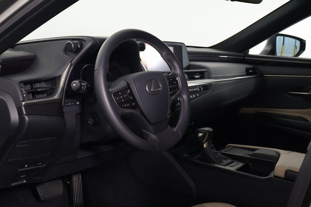 Thumbnail: 2019 Lexus ES - 7
