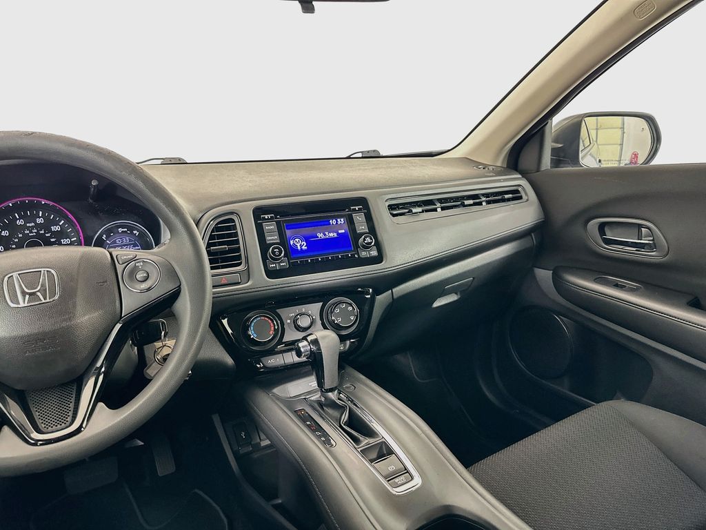 Thumbnail: 2016 Honda HR-V - 21
