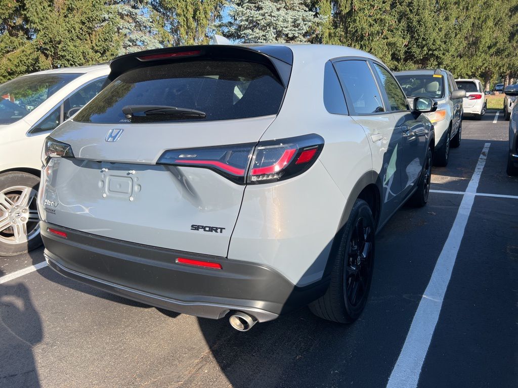 Thumbnail: 2023 Honda HR-V - 3