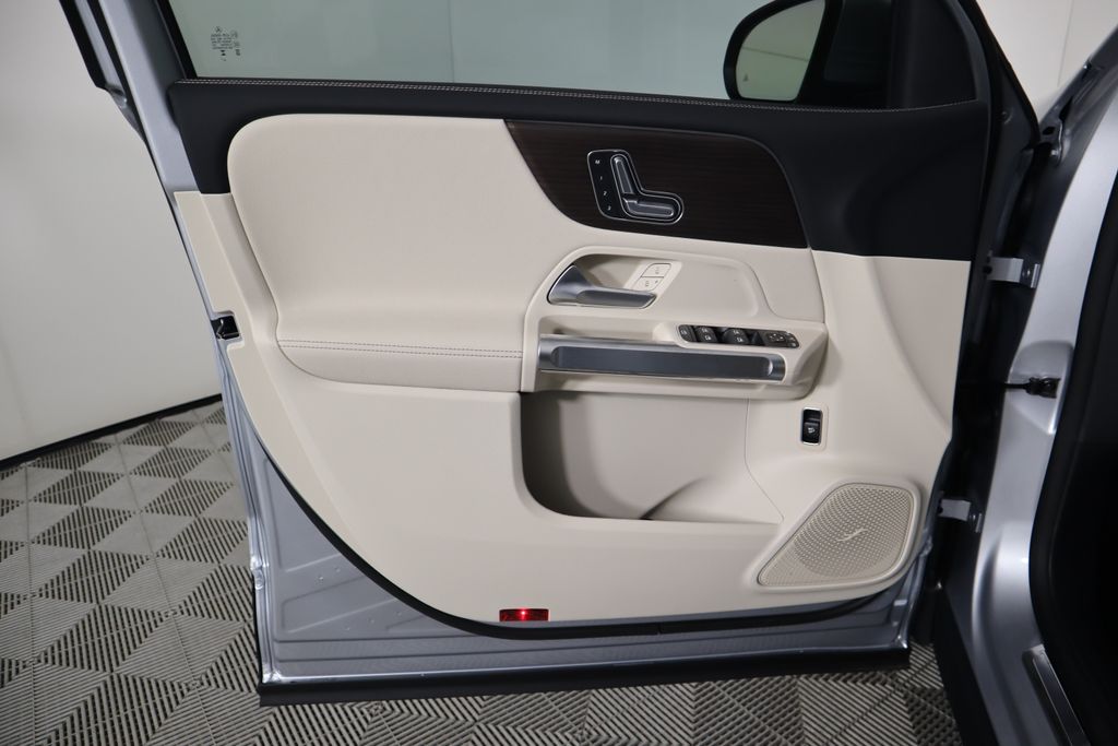 2025 Mercedes-Benz EQB 250+ 25