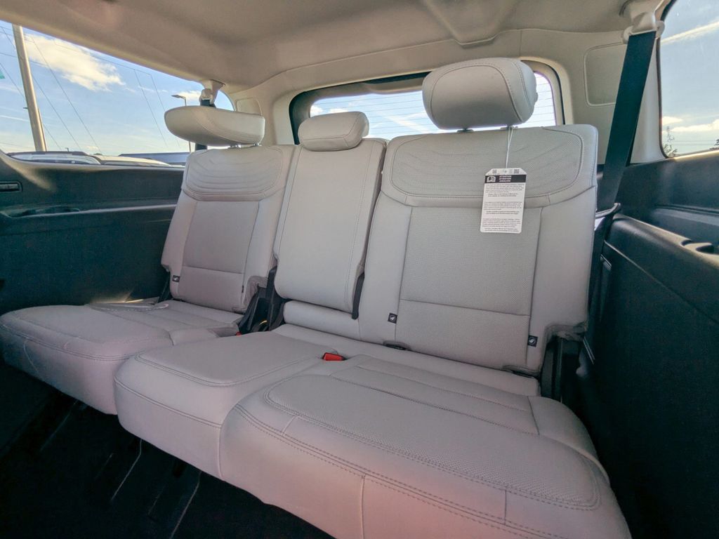 2025 Ford Expedition Platinum MAX