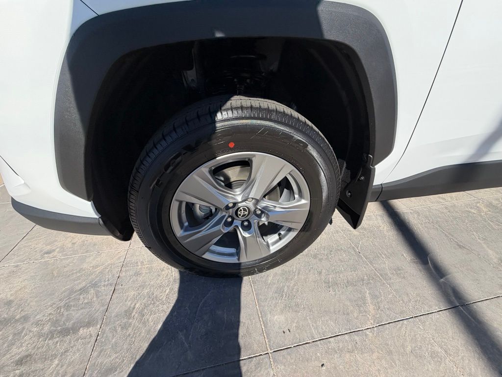 Thumbnail: 2025 Toyota RAV4 - 29