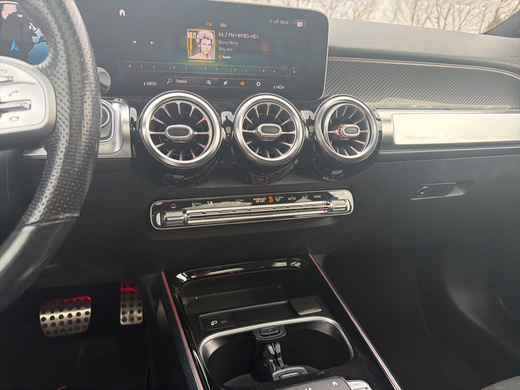 Thumbnail: 2020 Mercedes-Benz GLB - 16