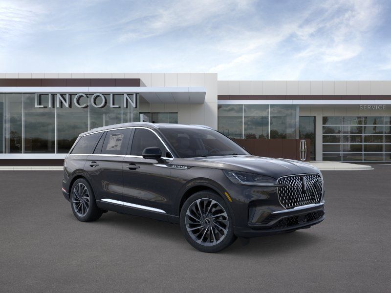 Thumbnail: 2026 Lincoln Aviator - 7
