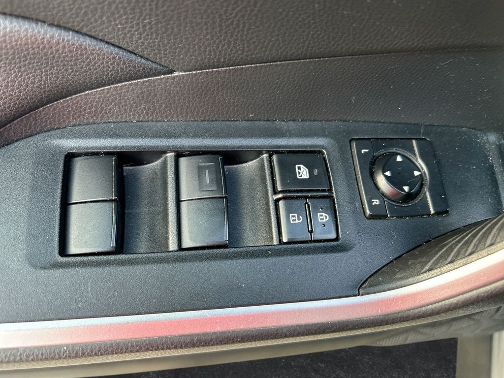 Thumbnail: 2021 Toyota RAV4 - 12