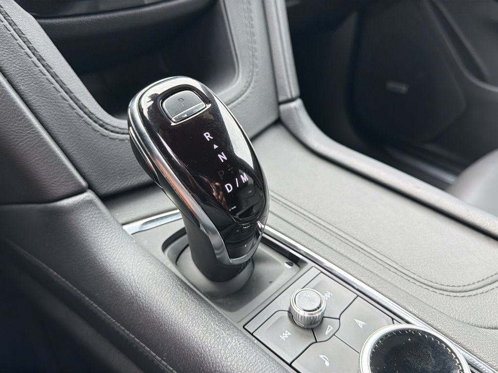 Thumbnail: 2024 Cadillac XT5 - 20