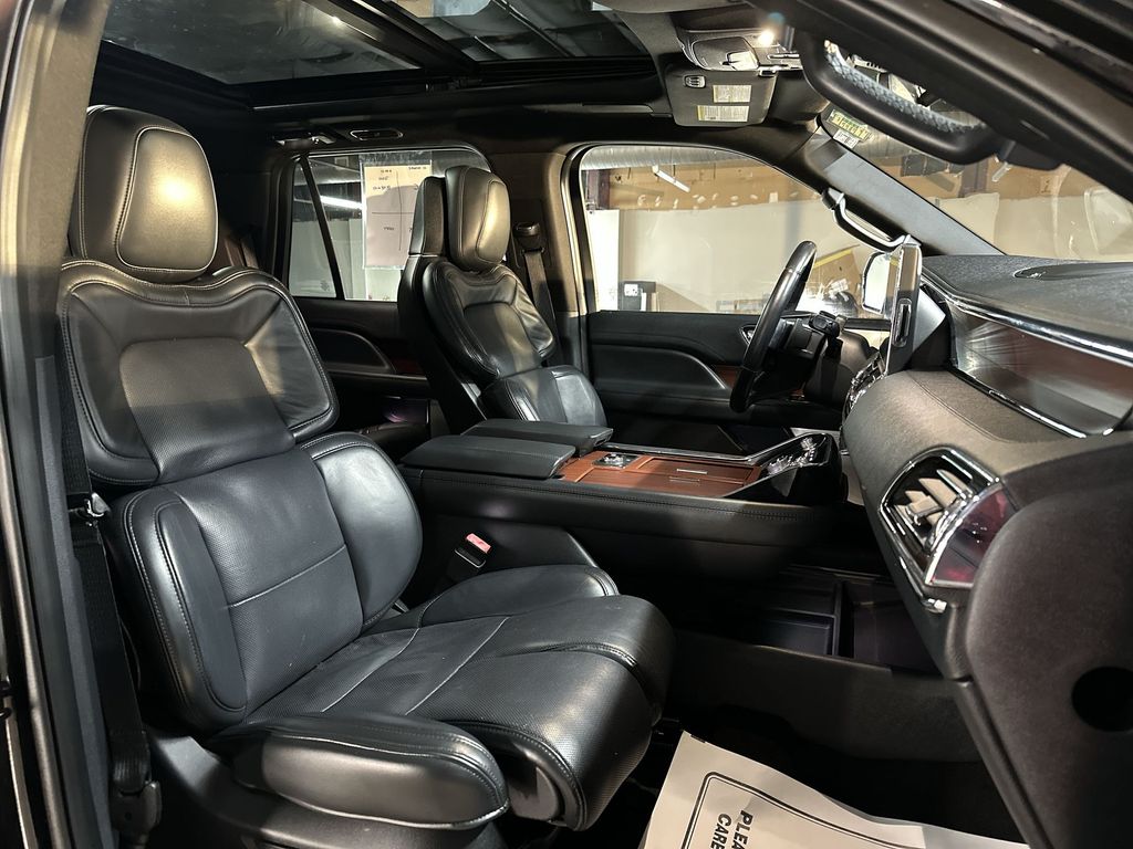 2022 Lincoln Navigator Reserve Black at Gullo Toyota