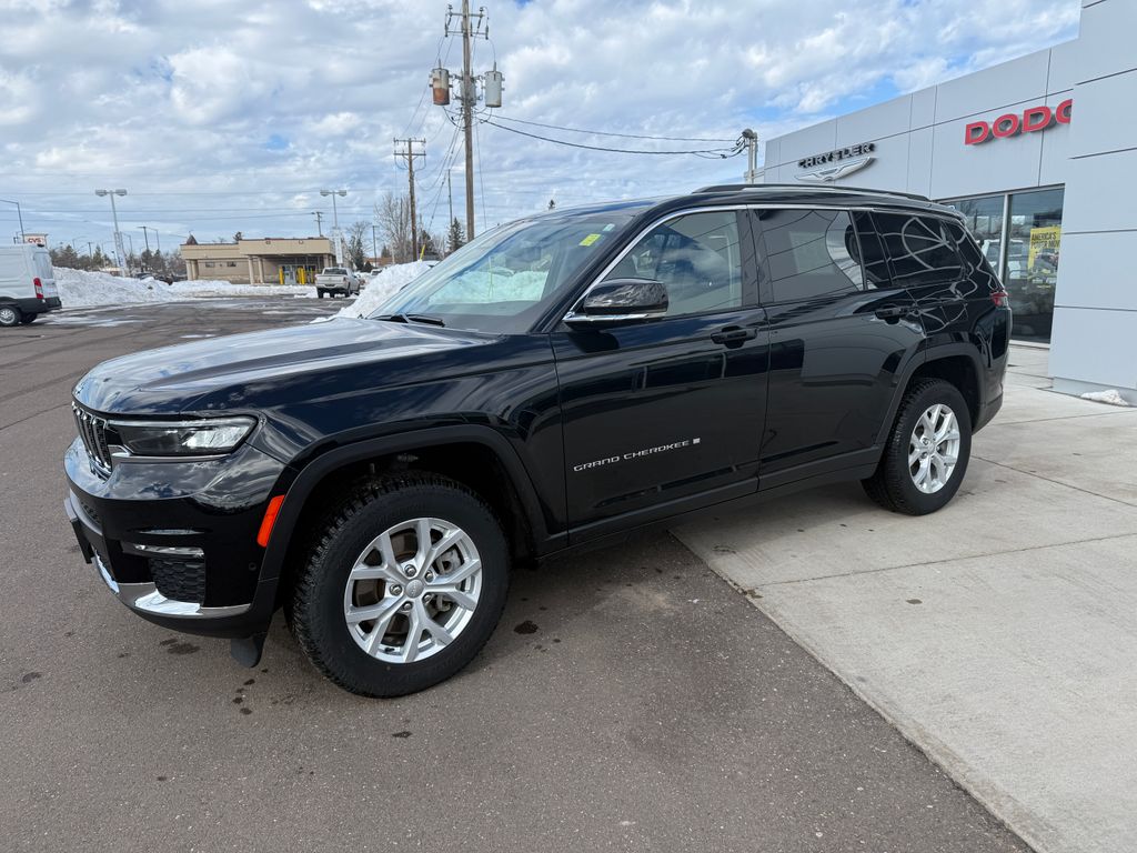 Certified Used 2023 Black Jeep Limited image 3