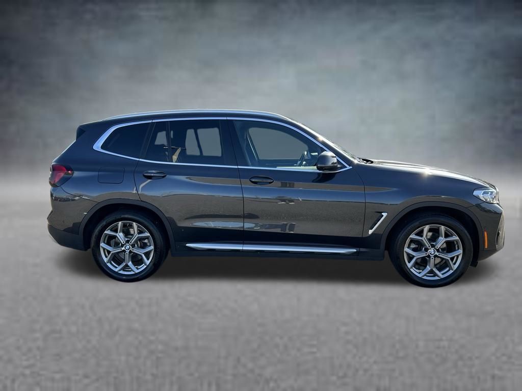 Used 2024 Dark Graphite Metallic BMW sDrive30i image 5