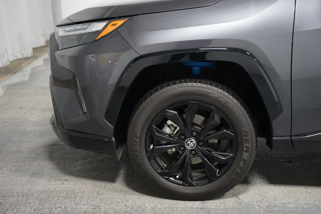 2023 Toyota RAV4 XSE 5