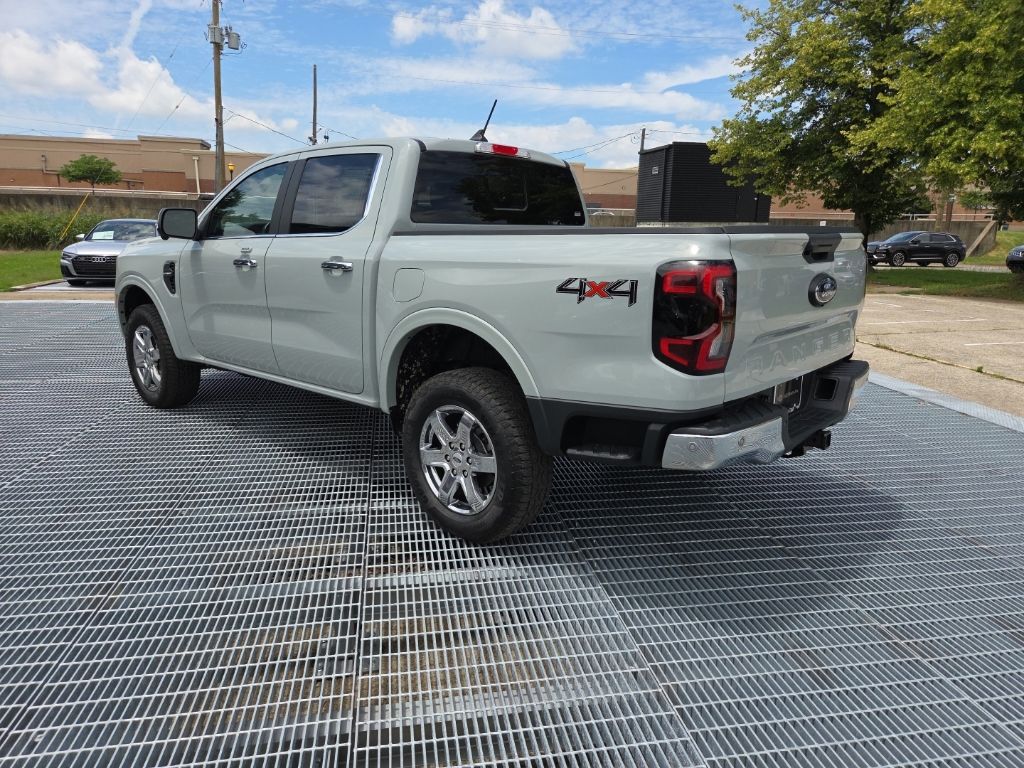 Used 2024 Green Ford Lariat image 3