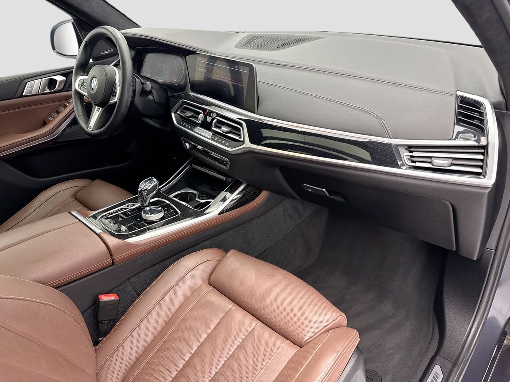 Thumbnail: 2019 BMW X7 - 16