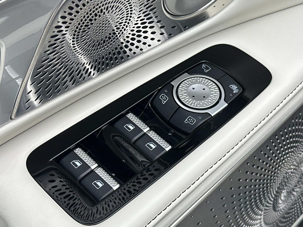 Thumbnail: 2024 Lincoln Nautilus - 19
