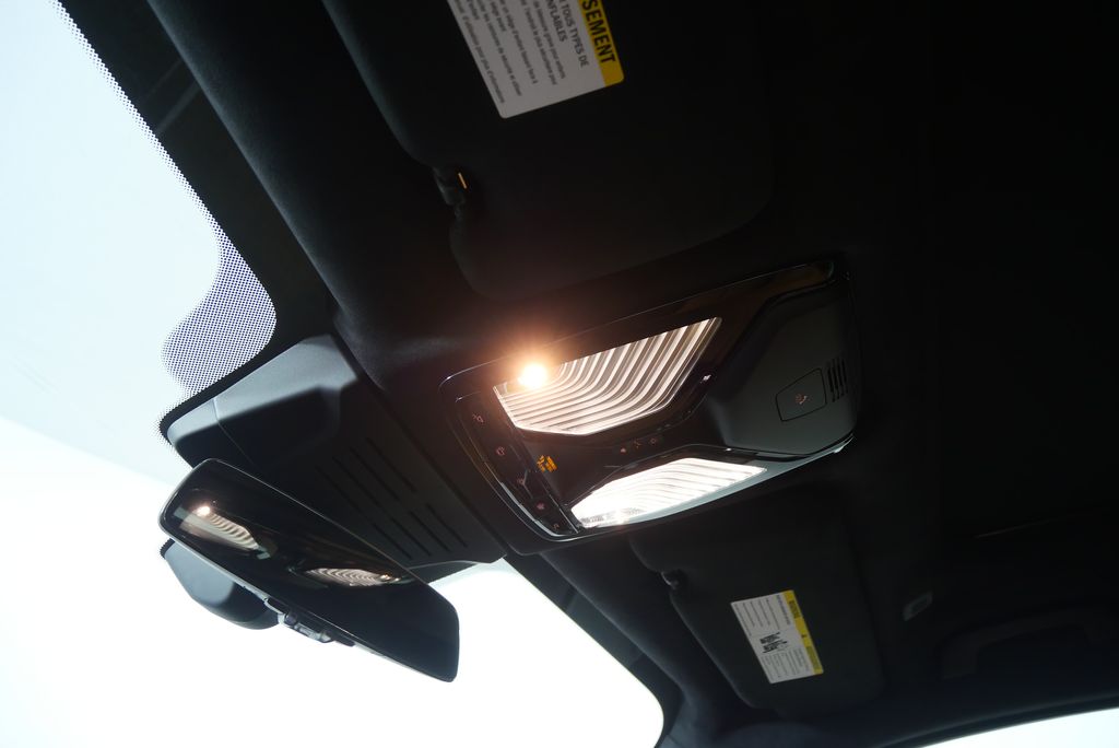 Thumbnail: 2026 BMW X7 - 21