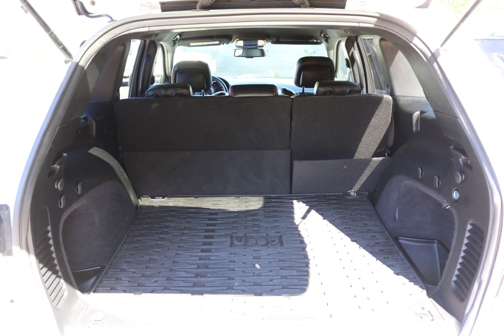 Used Car 2016 Jeep Grand Cherokee  75th Anniversary Edition For Sale Under $12,000 In Austin, Texas