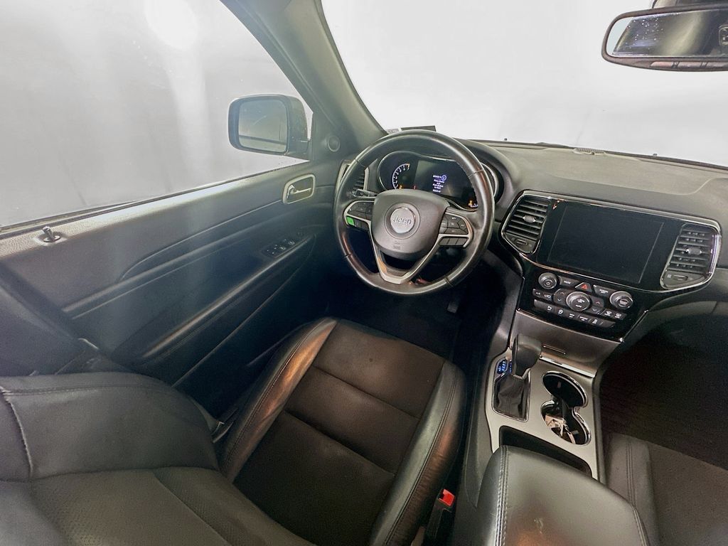 Used 2019 Gray Jeep Altitude image 9