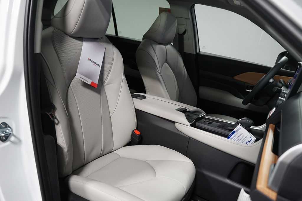 Thumbnail: 2026 Toyota Grand Highlander - 28