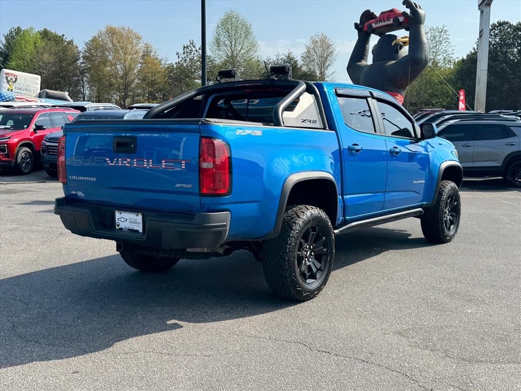 View vehicle photo 3