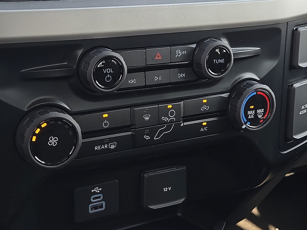 2026 Ford F-250 Super Duty XL - Photo 17