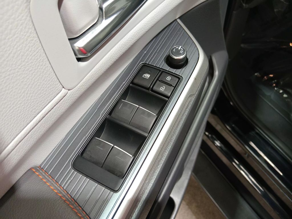 2023 Toyota Sienna XSE
