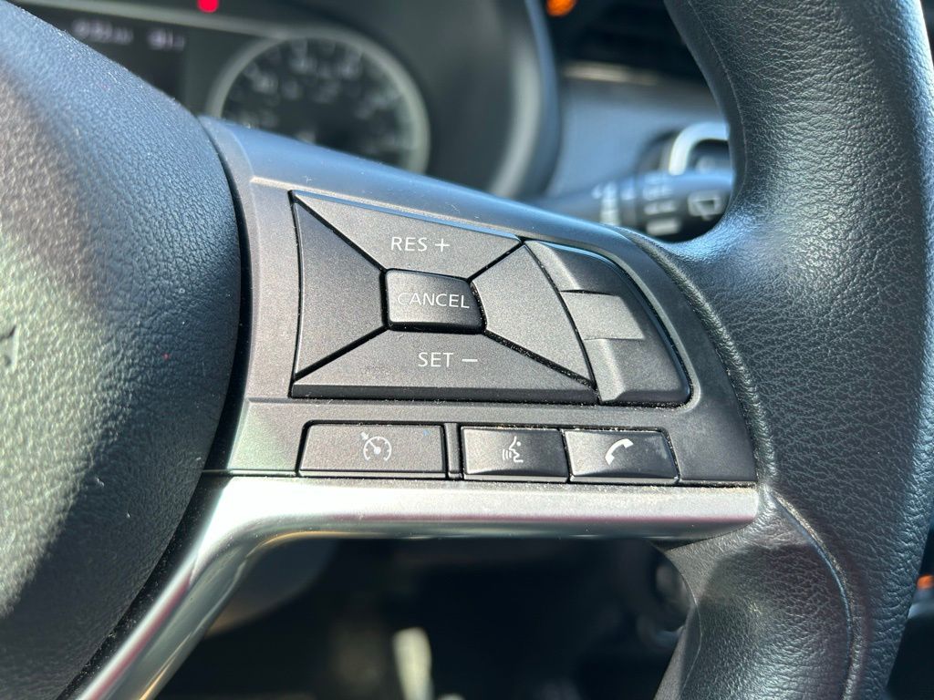Thumbnail: 2019 Nissan Kicks - 17