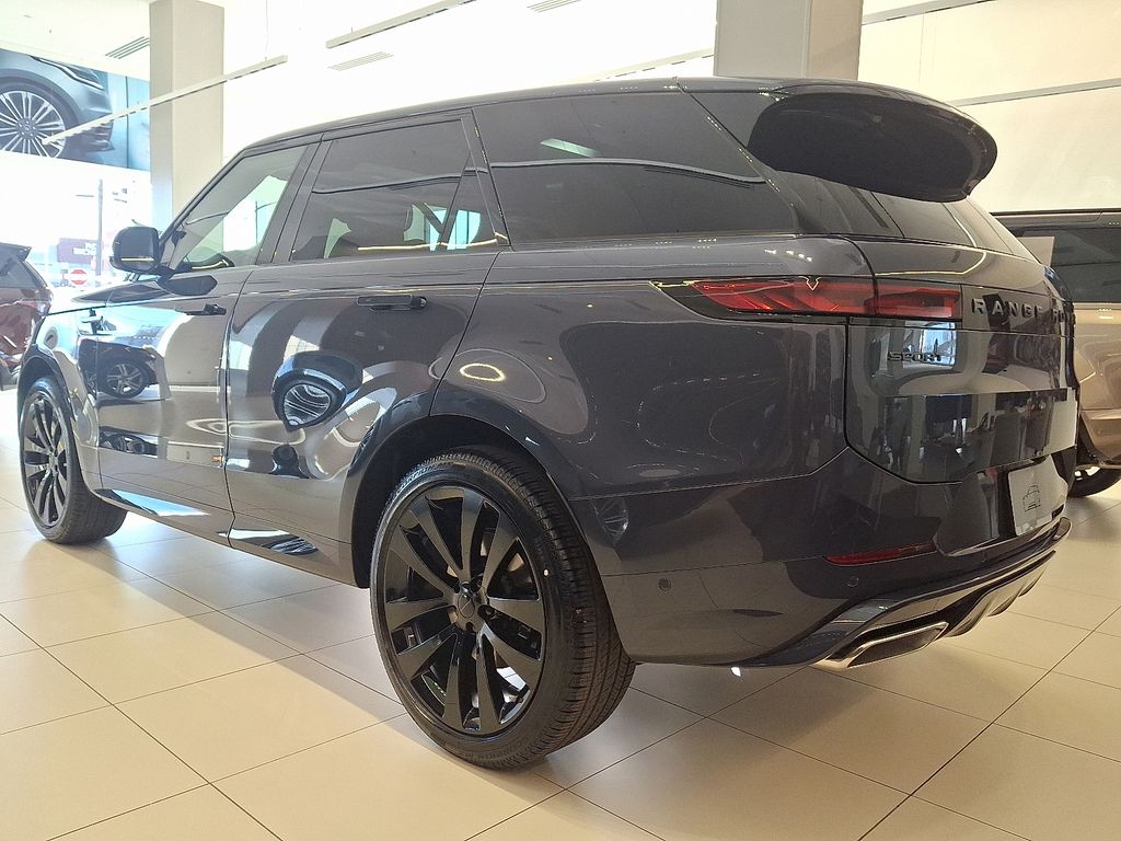 Thumbnail: 2026 Land Rover Range Rover Sport - 3