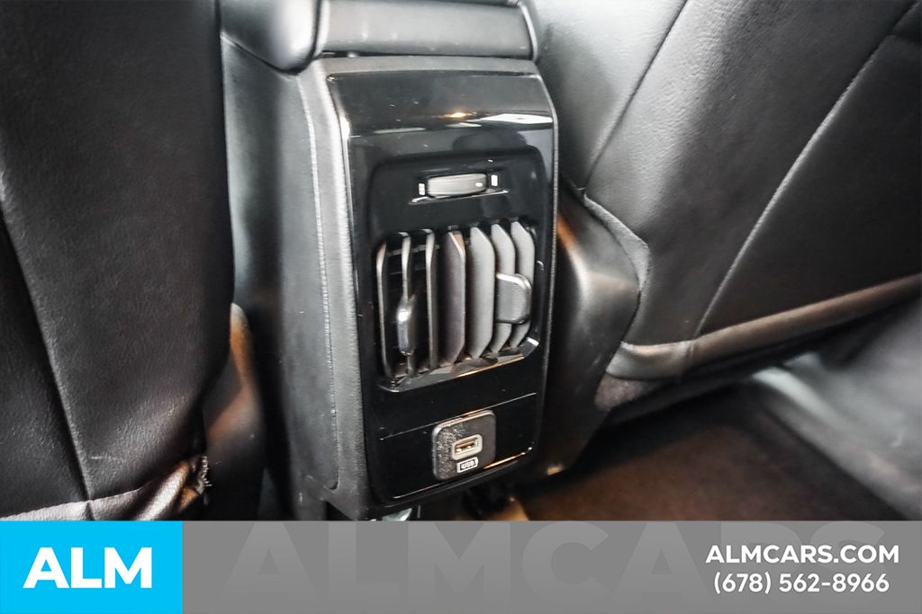 Used 2024 White Jeep Latitude image 54