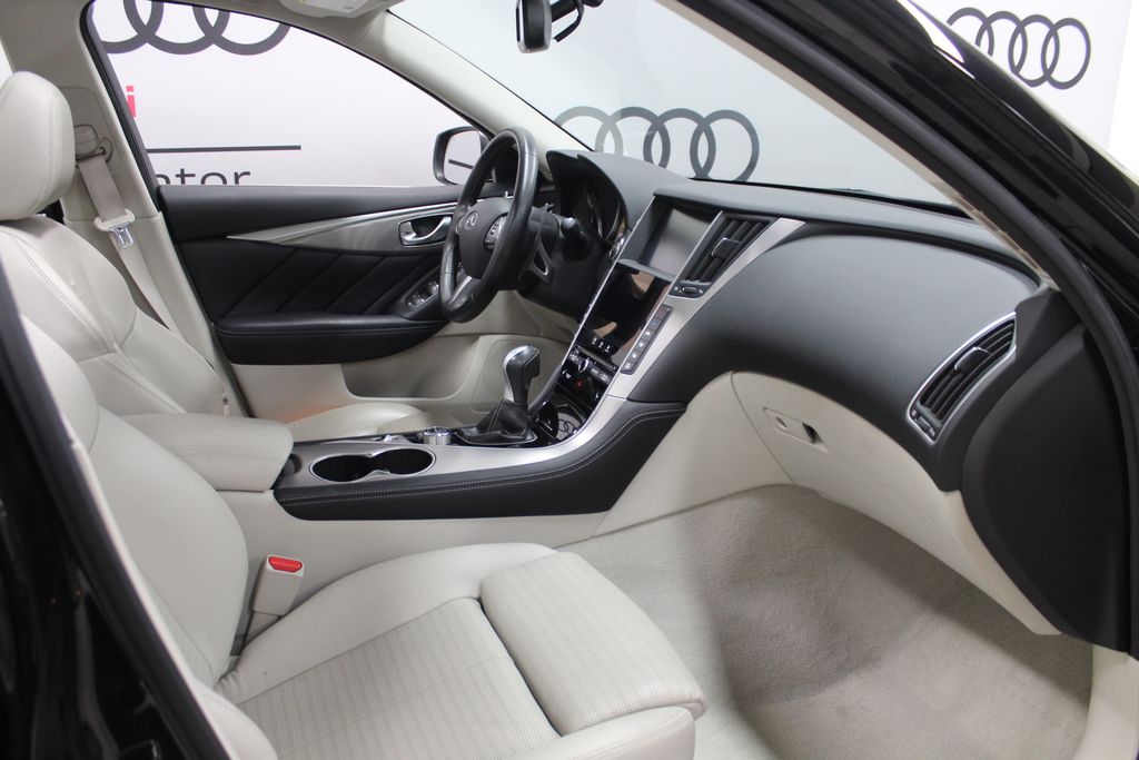 Thumbnail: 2014 INFINITI Q50 - 23