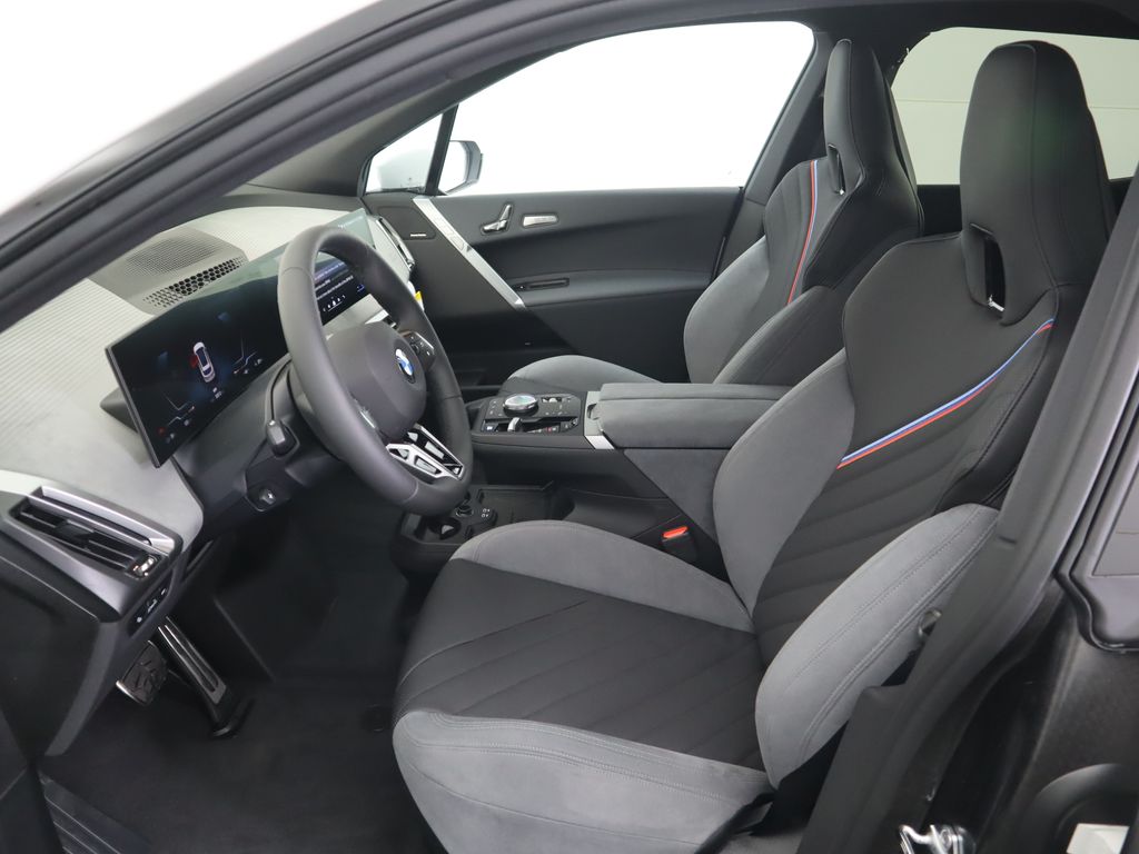 Thumbnail: 2026 BMW iX - 20