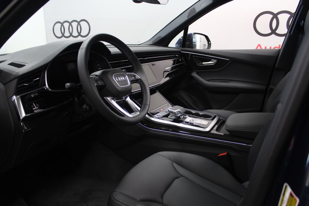 Thumbnail: 2026 Audi Q7 - 11