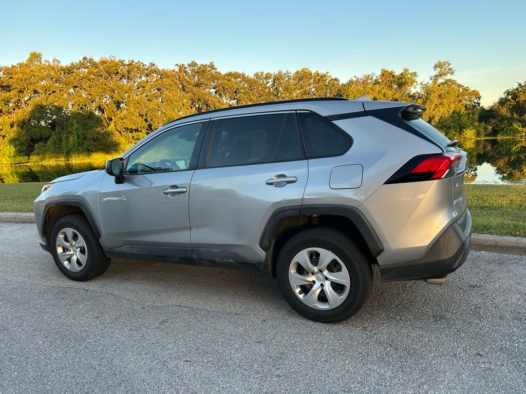 Thumbnail: 2021 Toyota RAV4 - 3