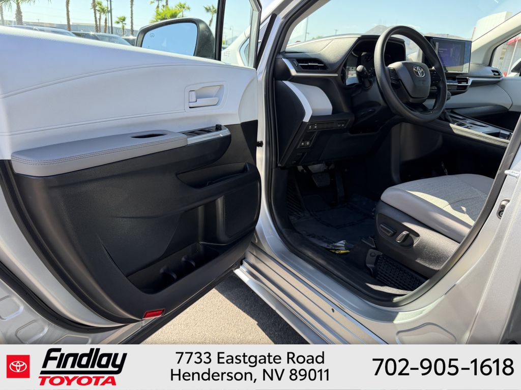 Used 2025 Toyota Sienna Van
