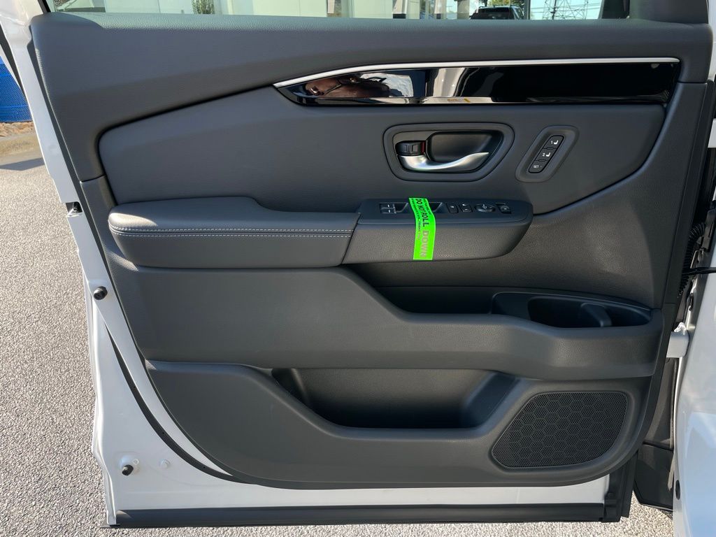 Thumbnail: 2025 Honda Pilot - 24