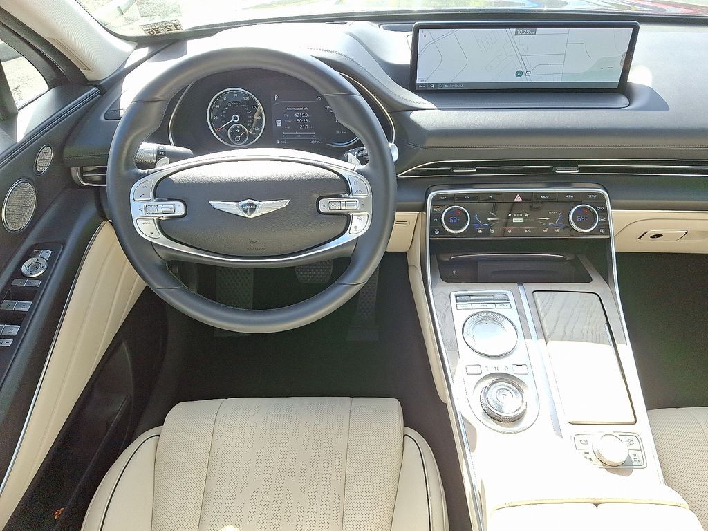 Thumbnail: 2022 Genesis GV80 - 12